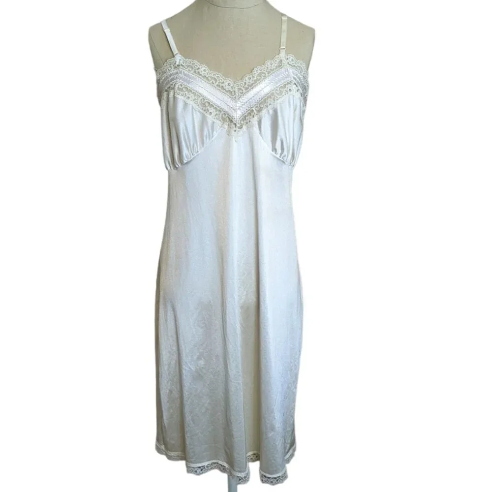 Vintage Nightgown Satin Lace White Union Made Lingerie Rockabilly Pin Up‎